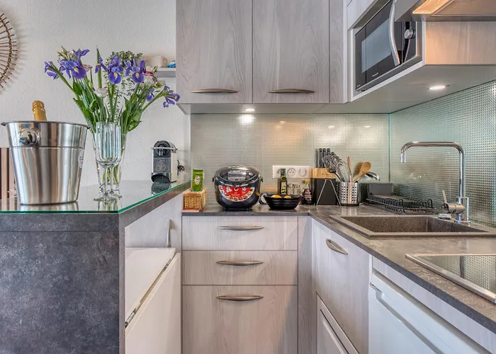 Διαμέρισμα Premium Ocean View Studio, Balcony & Pool *